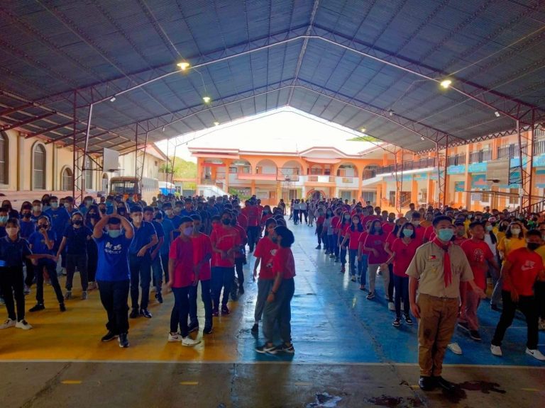 Students Bond Together during the Pakighimamat 2022